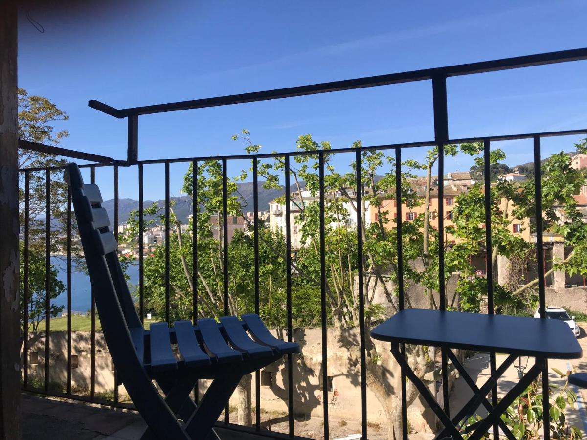 דירות בסטיה Casa Lochje Au Coeur De La Citadelle מראה חיצוני תמונה